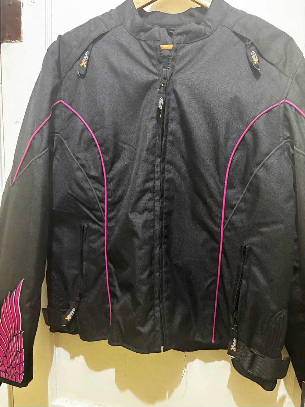 Xelement Women’s Motorcycle Jacket Black & Hot Pink Skull Wings NWT Size L